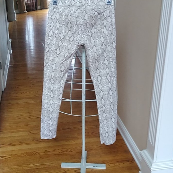 Mudd Jeans - Picture 4 of 11